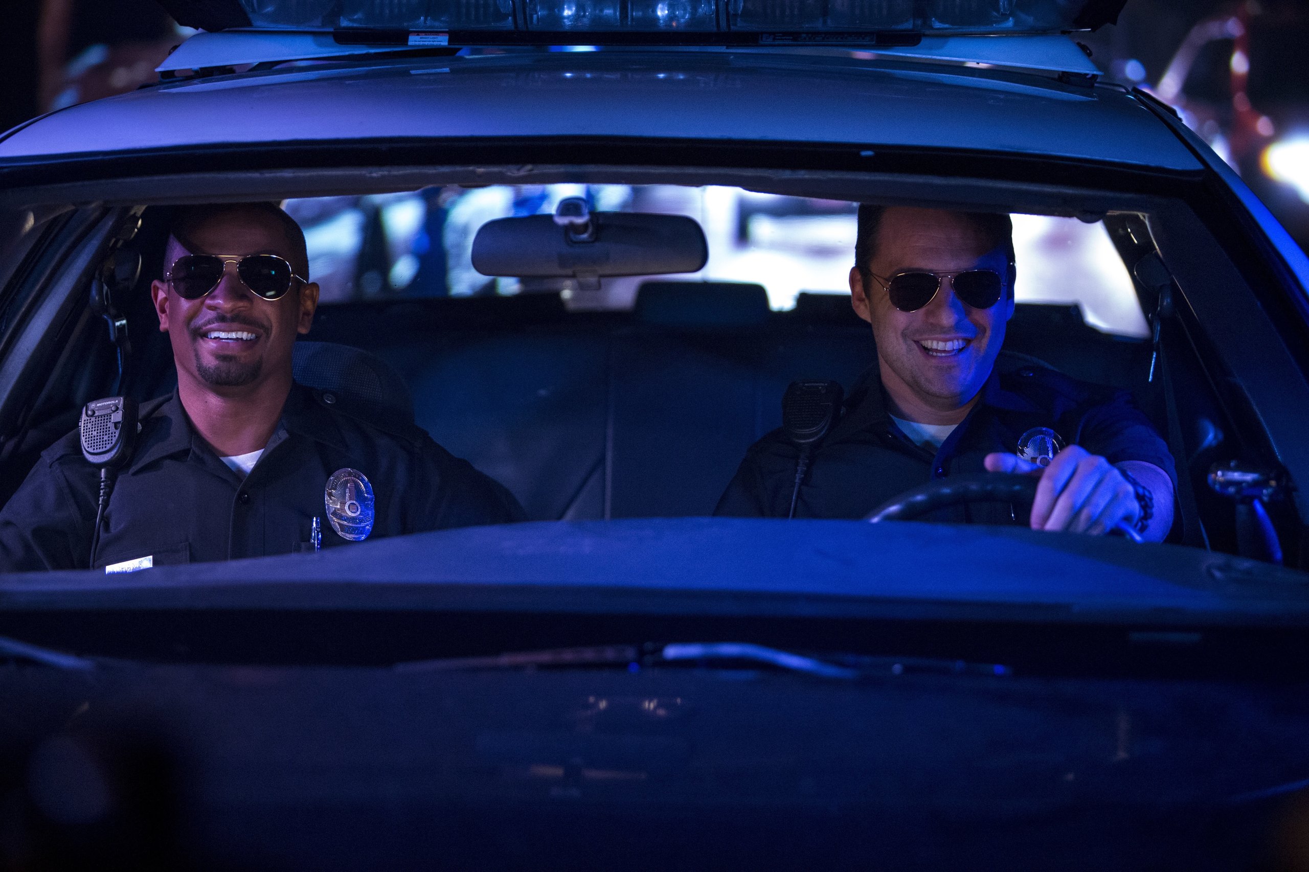 типа копы, фильм типа копы, let's be cops, давай станем копами, let’s ...