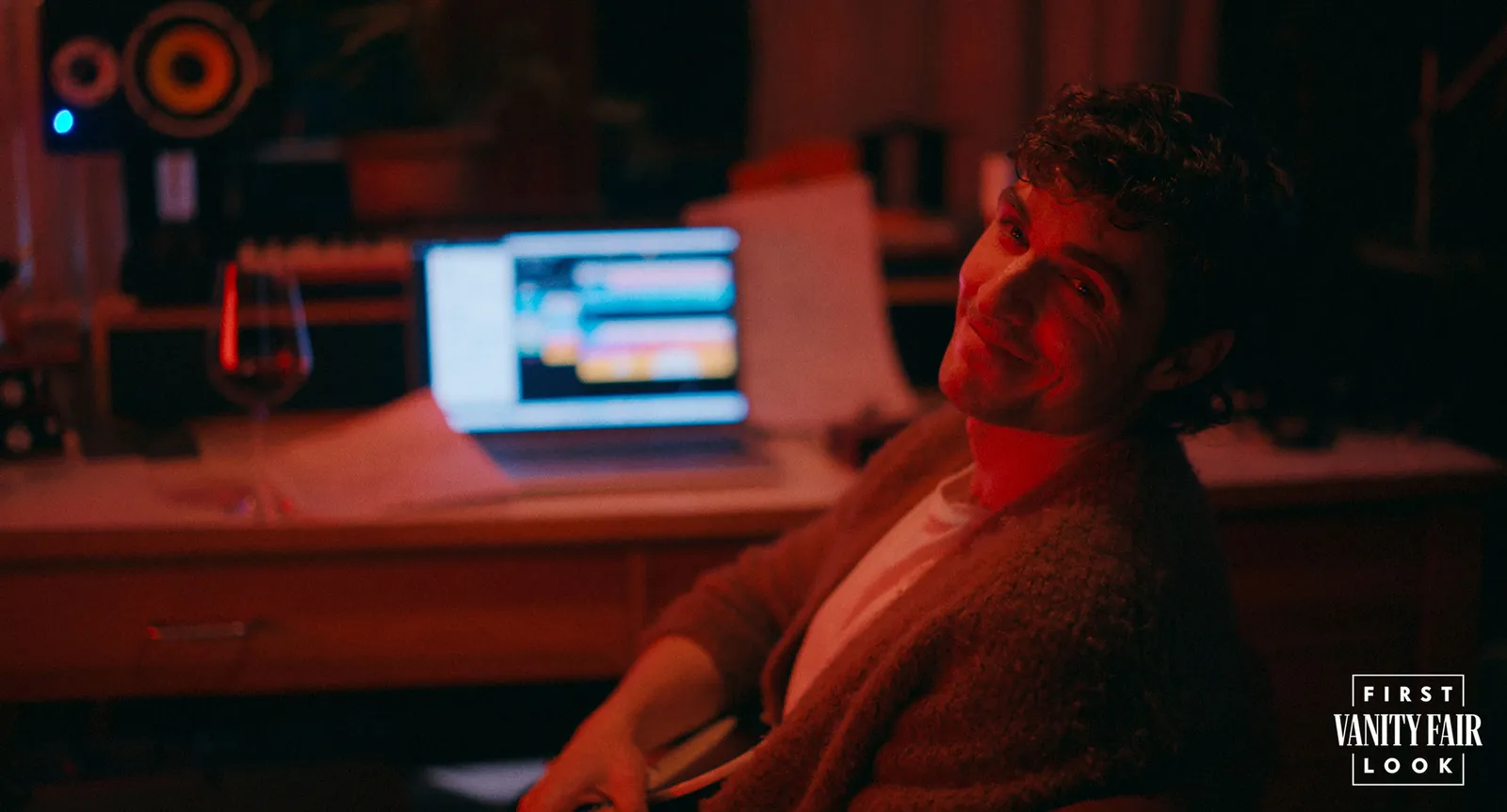 Одно целое, кадр № 1