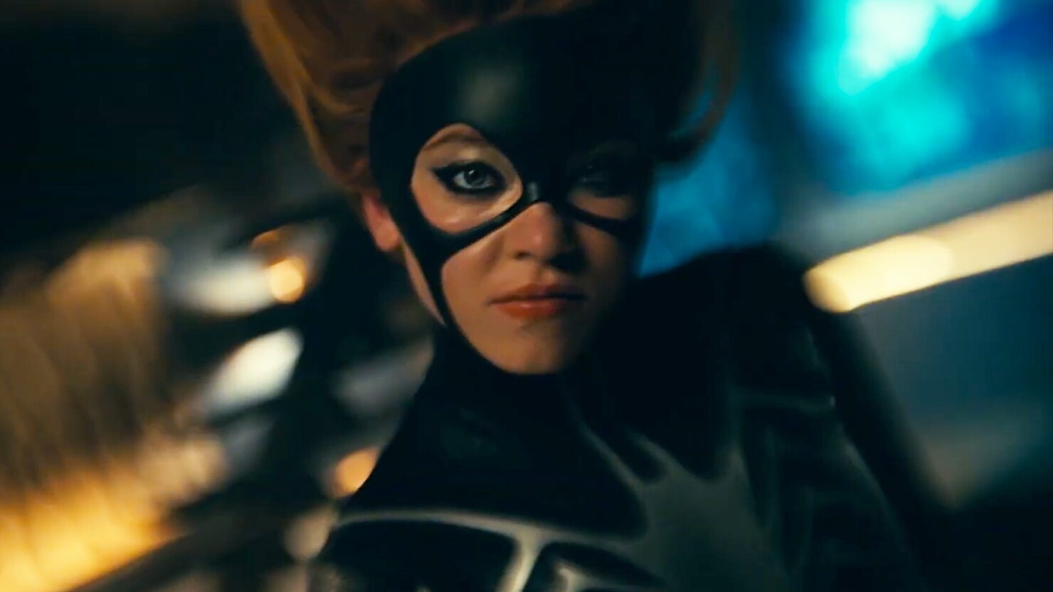 Сидни Суини умоляла спустить её вниз головой на паутине — актриса откровенничает в свежем промо «Мадам Паутины» Сидни Суини умоляла спустить её вниз головой на паутине — актриса откровенничает в свежем промо «Мадам Паутины»