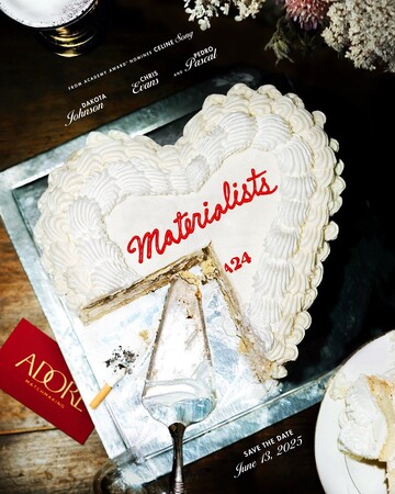 Постеры фильма «Материалистка»