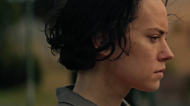 Дейзи Ридли сталкивается с зомби нового типа в трейлере «Мы хороним мертвецов»