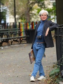 Промо-арт фильма «Samo Lives» Промо-арт фильма «Samo Lives»