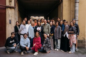 Промо-арт фильма «Тюльпаны» Промо-арт фильма «Тюльпаны»