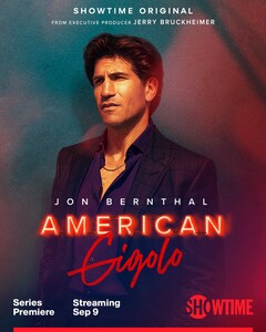 Постеры сериала «Американский жиголо»