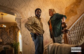 Кадры из сериала «Извне» Кадры из сериала «Извне»