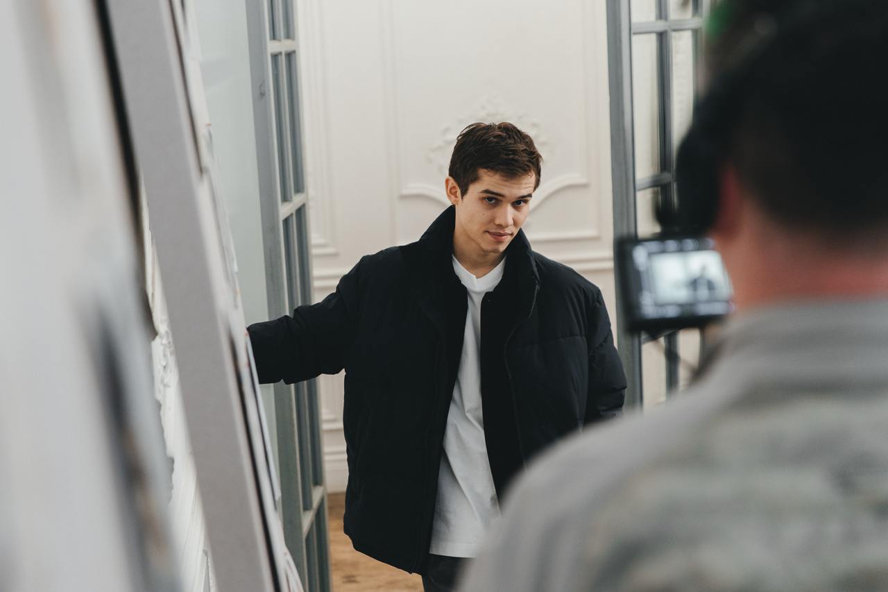 Москва слезам не верит. Всё только начинается, кадр № 1