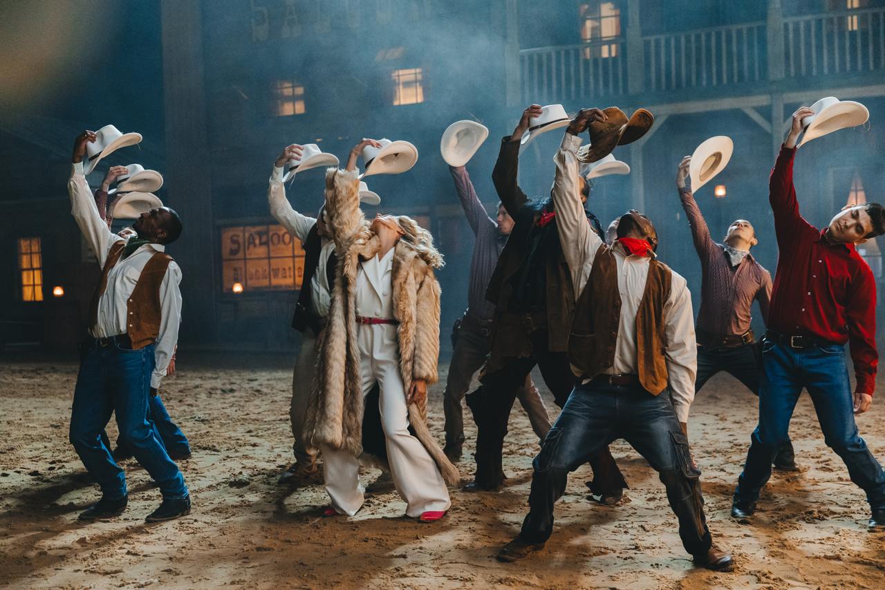 Москва слезам не верит. Всё только начинается, кадр № 4