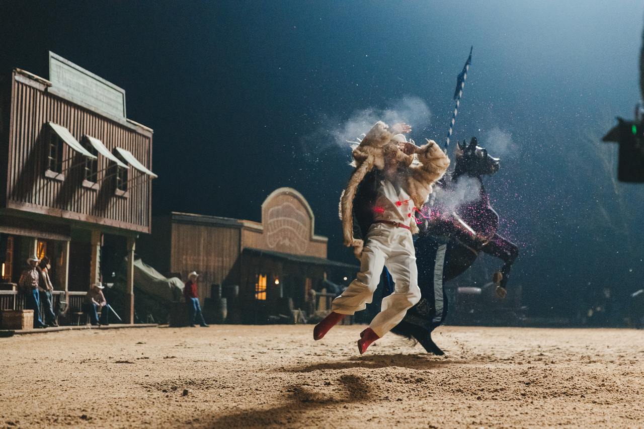 Москва слезам не верит. Всё только начинается, кадр № 6