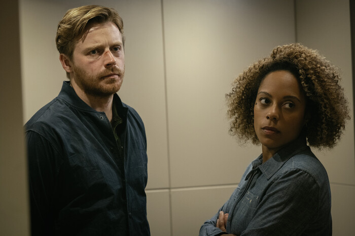 Кадры из сериала «Медленные лошади»